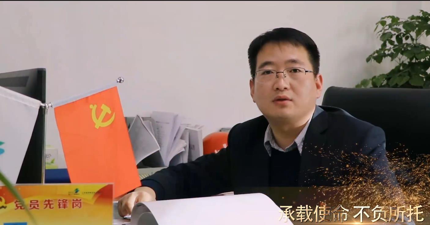 【新时代工业工人风范】市mg冰球突破集团金牌职工——刘晓培