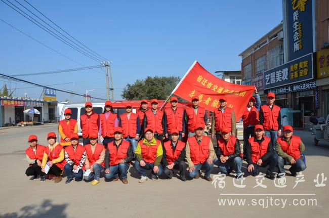 集团综合部开展十番社区建设天下文明都会社区宣传效劳活动1.JPG